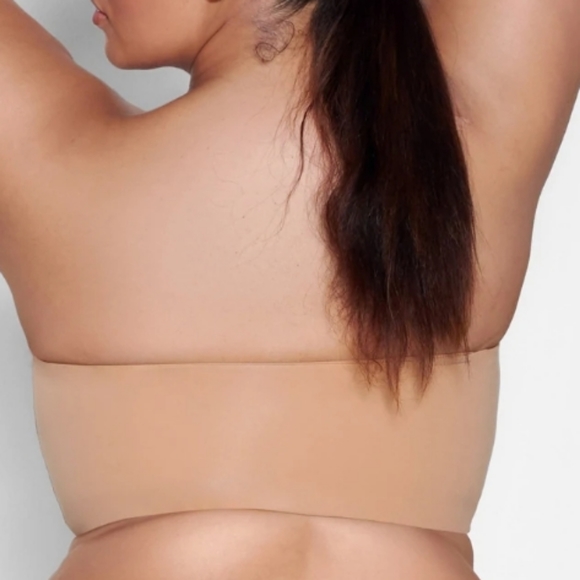 SKIMS Fits Everybody Bandeau Bra in Ochre - Picture 4 of 11